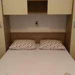 Apartament Dina *
