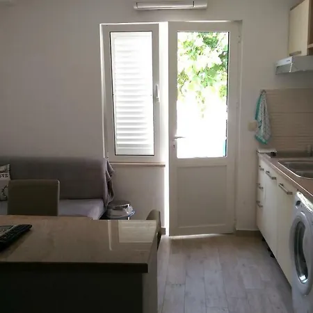 Dina Apartment *