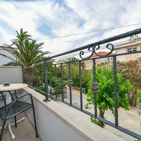 Apartament Dina