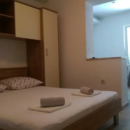 Dina Apartment *