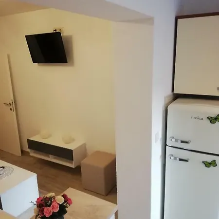 Apartment Dina