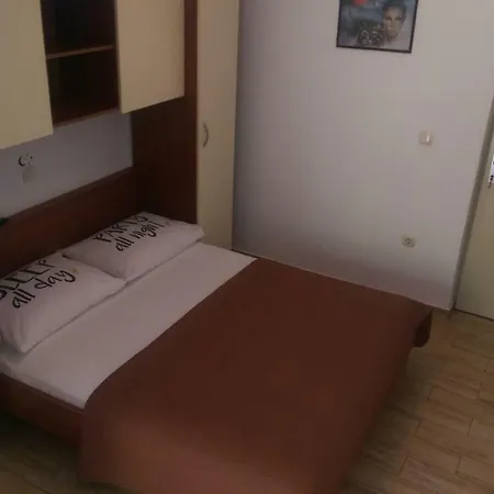 Dina *
